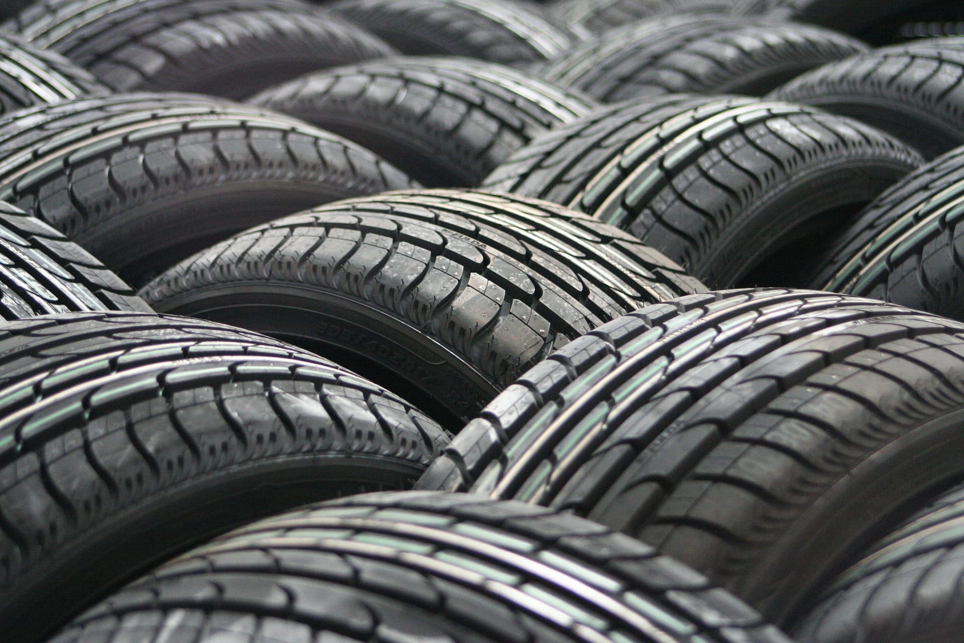 205 65r15 tyre price
